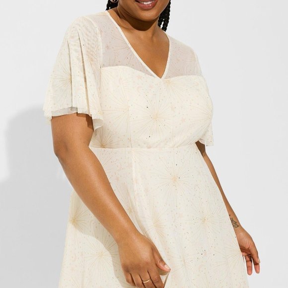 ❤NWT TORRID DRESS - STAR MOON PRINT - MIDI A-LINE MESH FLUTTER SLEEVE PLUS SIZE - Picture 5 of 11